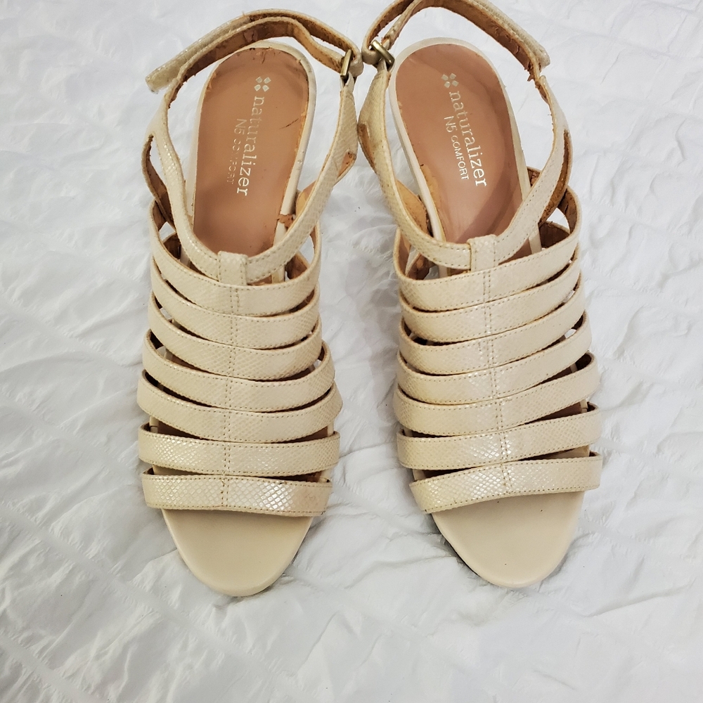 Naturalizer Women's Cream Strappy High Heels Sz 7 1/2